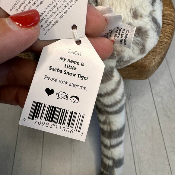 Jellycat Little Sacha Snow Tiger Jellycat Snow Tiger Arctic NEW FAST SHIP - Picture 9 of 9